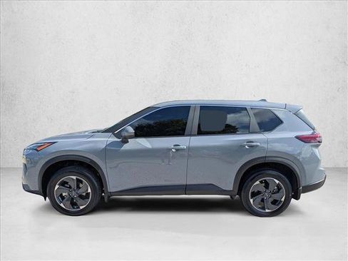 Used 2026 Nissan Rogue SV FWD image 9