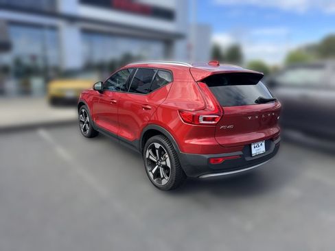 Used 2021 Volvo XC40 T5 Momentum w/ Premium Package AWD/4WD image 5
