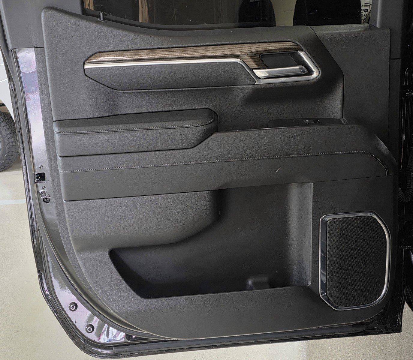 Used 2025 Chevrolet Silverado 1500 LT AWD/4WD image 10