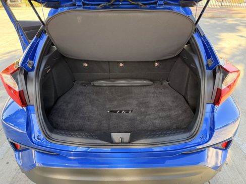 Used 2018 Toyota C-HR XLE FWD image 37