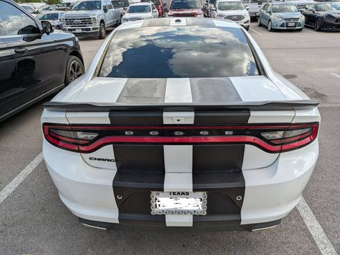 Used 2019 Dodge Charger SXT w/ Blacktop Package RWD image 6