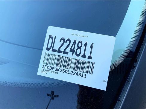 Used 2013 Ford Focus SE image 30