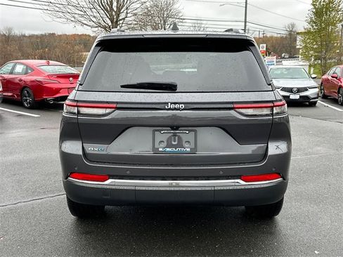 Used 2023 Jeep Grand Cherokee 4WD 4xe image 3