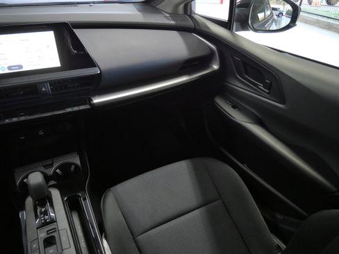 Certified 2025 Toyota Prius LE image 12