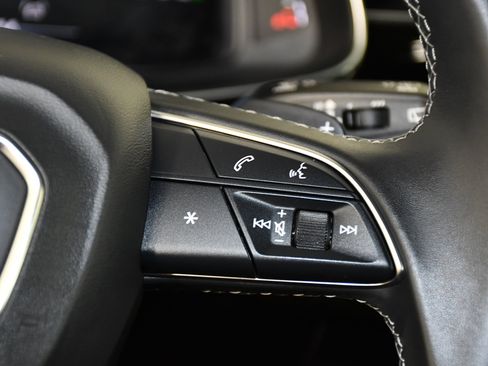 Used 2025 Audi Q7 3.0T Premium Plus AWD/4WD image 21