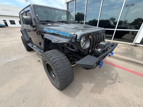 Used 2019 Jeep Wrangler Unlimited Rubicon AWD/4WD image 3