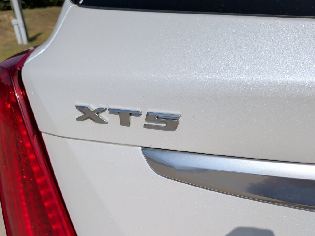 Used 2019 Cadillac XT5 FWD image 41