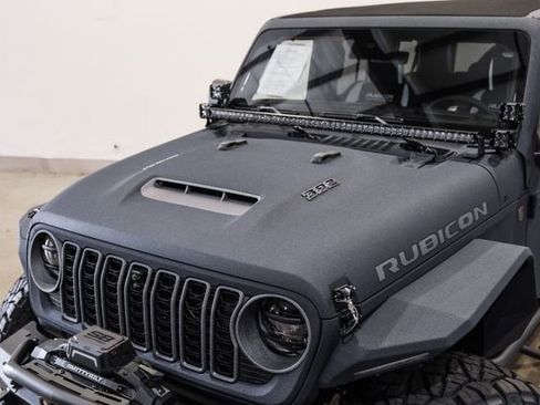 Used 2025 Jeep Wrangler Unlimited Rubicon 392 AWD/4WD image 31