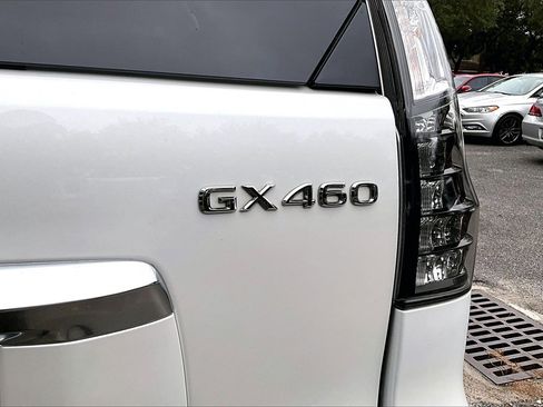 Used 2023 Lexus GX 460 Luxury w/ Sport Design Package image 21