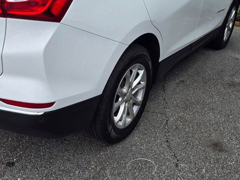 Used 2020 Chevrolet Equinox LT AWD/4WD image 19