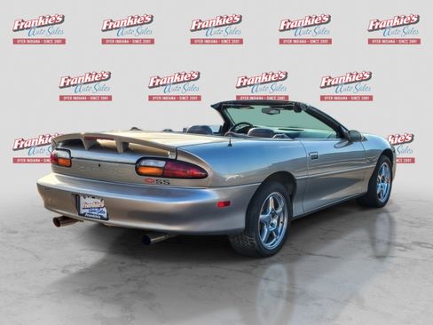Used 2000 Chevrolet Camaro Z28 w/ SS Performance/Appearance Pkg RWD image 5
