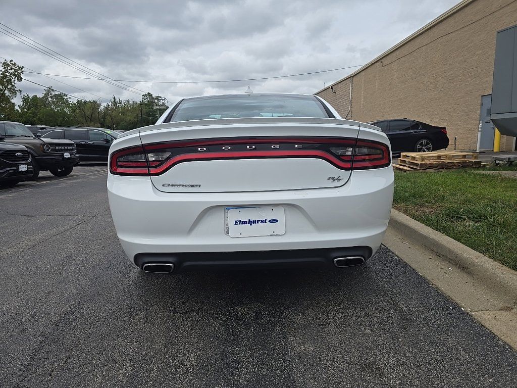 Used 2015 Dodge Charger R/T RWD image 10