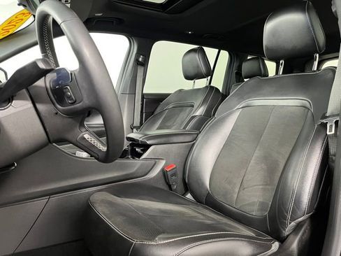 Used 2023 Jeep Grand Cherokee L Laredo image 14