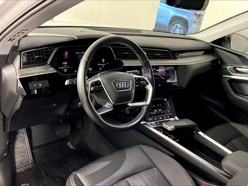 Used 2021 Audi e-tron Premium image 16