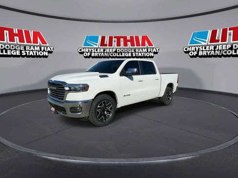 Used 2025 RAM 1500 Laramie AWD/4WD image 4
