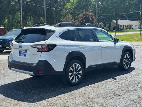 Used 2024 Subaru Outback Limited AWD/4WD image 5