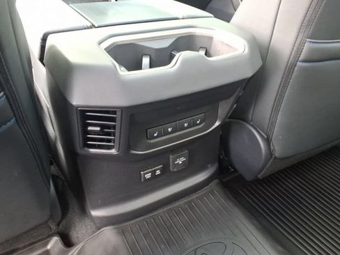 Used 2026 Toyota Tundra Platinum AWD/4WD image 8