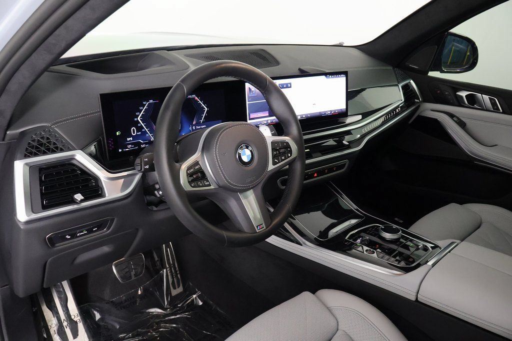 Used 2024 BMW X7 xDrive40i w/ Executive Package AWD/4WD image 7