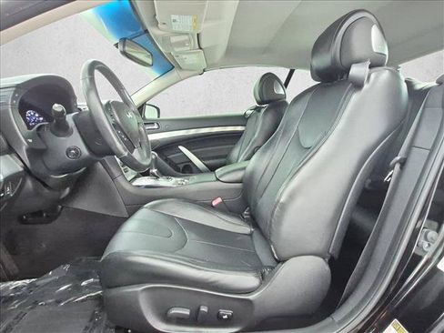 Used 2015 INFINITI Q60 Convertible w/ Premium Package RWD image 19