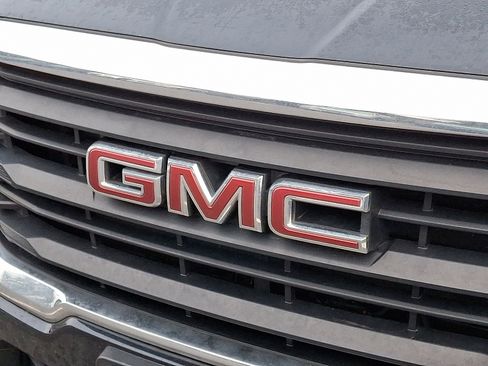 Certified 2022 GMC Terrain SLE w/ Driver Convenience Package image 8