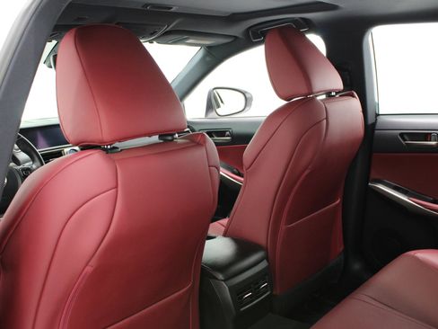 Used 2019 Lexus IS 350 F Sport image 32