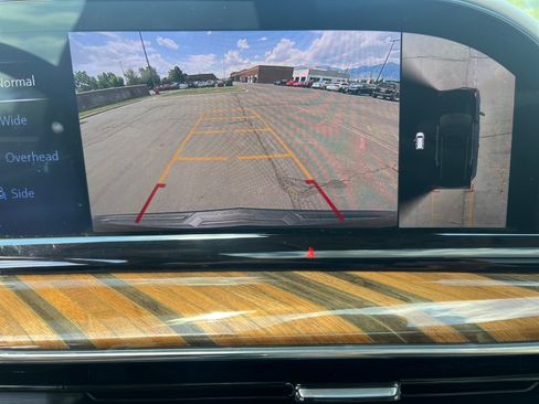 Used 2021 Cadillac Escalade ESV Premium Luxury Platinum w/ Heavy-Duty Trailer Package AWD/4WD image 23