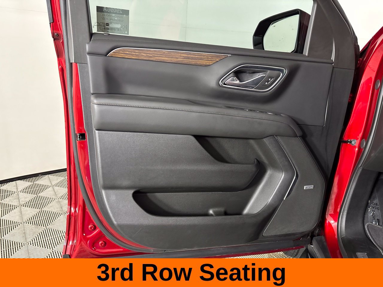 Used 2024 Chevrolet Suburban High Country RWD image 10