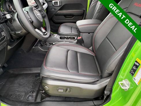 Used 2025 Jeep Wrangler Unlimited Rubicon image 38