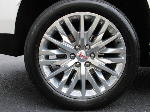 Used 2023 GMC Yukon Denali image 43