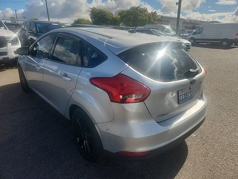 Used 2016 Ford Focus SE FWD image 11