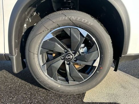 New 2026 Nissan Rogue SV AWD/4WD image 18