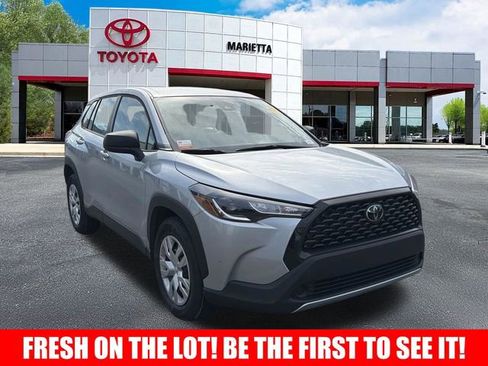 Used 2022 Toyota Corolla Cross L FWD image 1