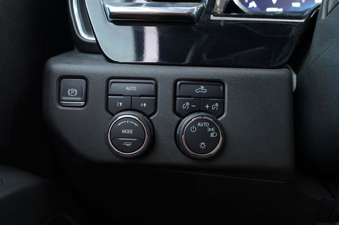Certified 2024 Chevrolet Silverado 1500 LT AWD/4WD image 16