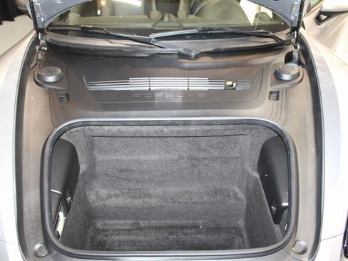 Used 2024 Porsche 718 Boxster image 17