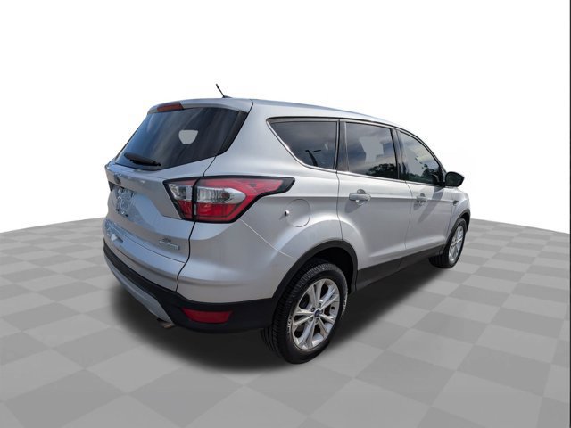 Used 2017 Ford Escape SE FWD image 4