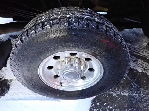 Used 2002 Ford F350 XLT image 11