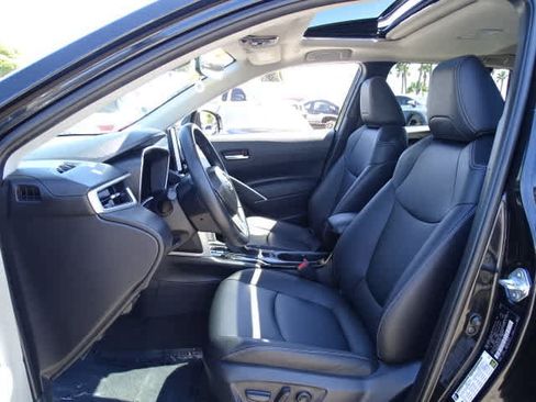 Certified 2025 Toyota Corolla Cross XLE w/ Convenience Package FWD image 18