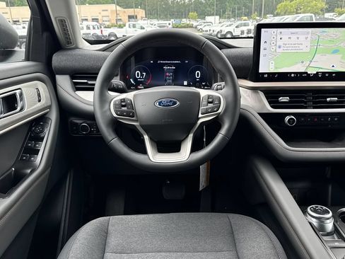 New 2026 Ford Explorer Active RWD image 14