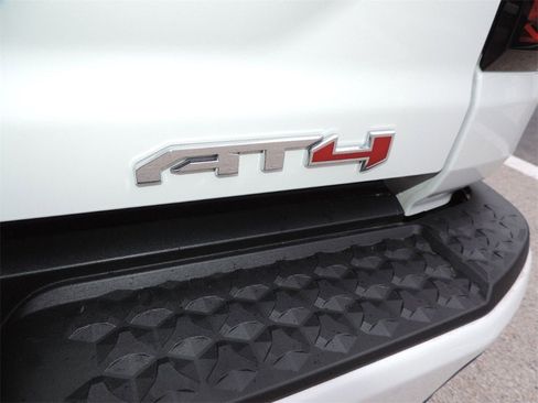 Certified 2024 GMC Canyon AT4 w/ Technology Package image 15