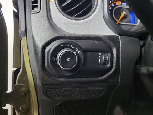 Used 2025 Jeep Wrangler Unlimited Sport AWD/4WD image 13