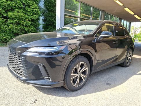 Used 2023 Lexus RX 350 Premium w/ Accessory Package AWD/4WD image 2