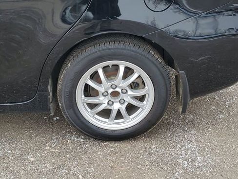 Used 2012 Toyota Prius V Three image 5