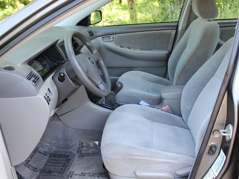 Used 2006 Toyota Corolla CE FWD image 10