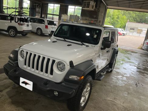 Used 2018 Jeep Wrangler Unlimited Sport S AWD/4WD image 19