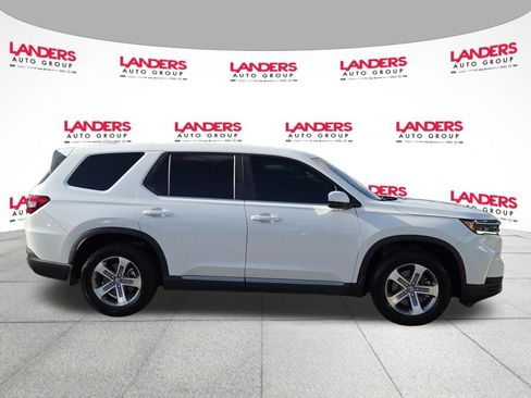 Used 2025 Honda Pilot EX-L image 2