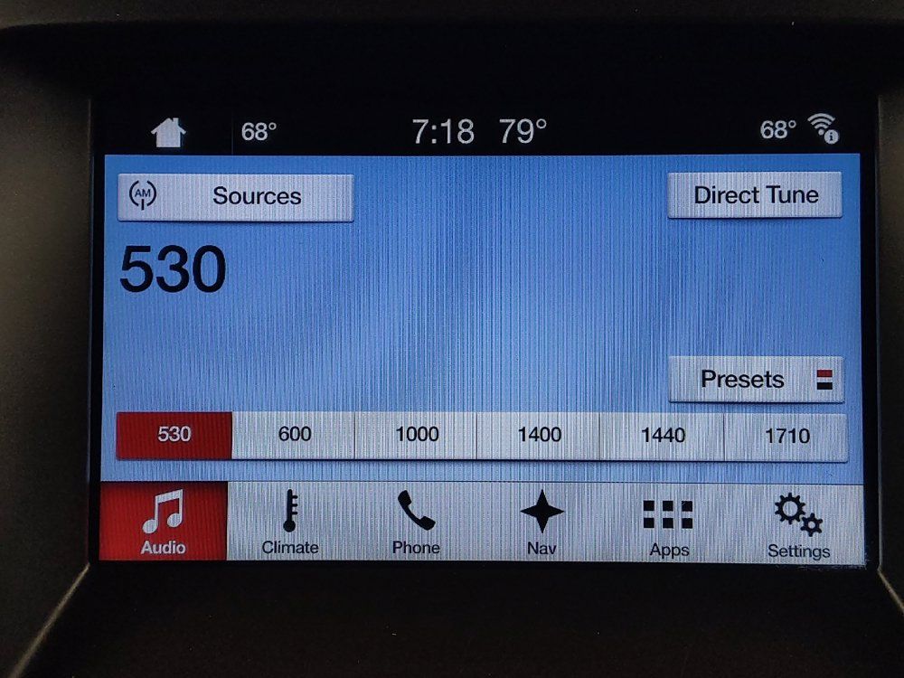 Used 2018 Ford Edge Titanium w/ Equipment Group 301A AWD/4WD image 25