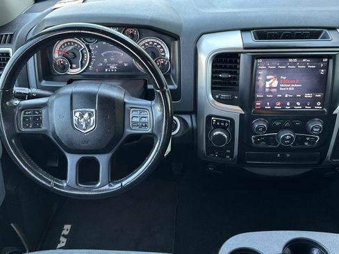 Used 2019 RAM 1500 Classic SLT w/ Luxury Group AWD/4WD image 14