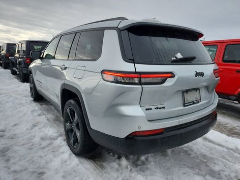 Used 2021 Jeep Grand Cherokee L Laredo image 7