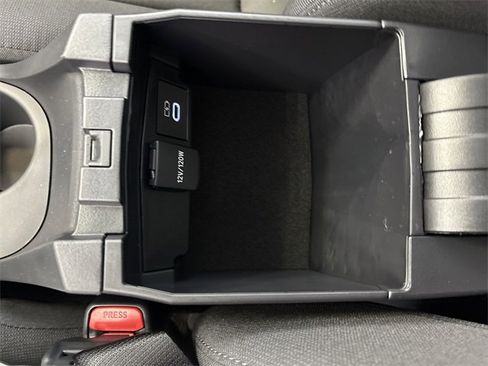 Used 2025 Toyota Corolla LE image 23