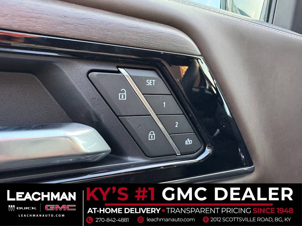 New 2026 GMC Yukon Denali Ultimate w/ LPO, Floor Liner Package AWD/4WD image 11
